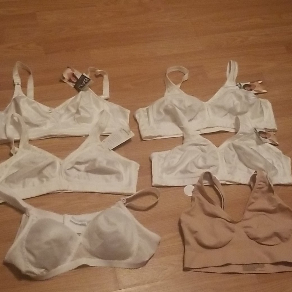 42 B wireless bra bundle - Picture 1 of 15
